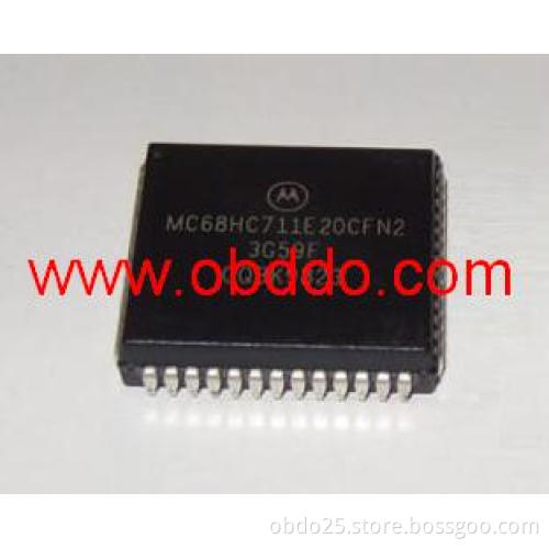 MC68HC711E20CFN2 Auto Chip ic